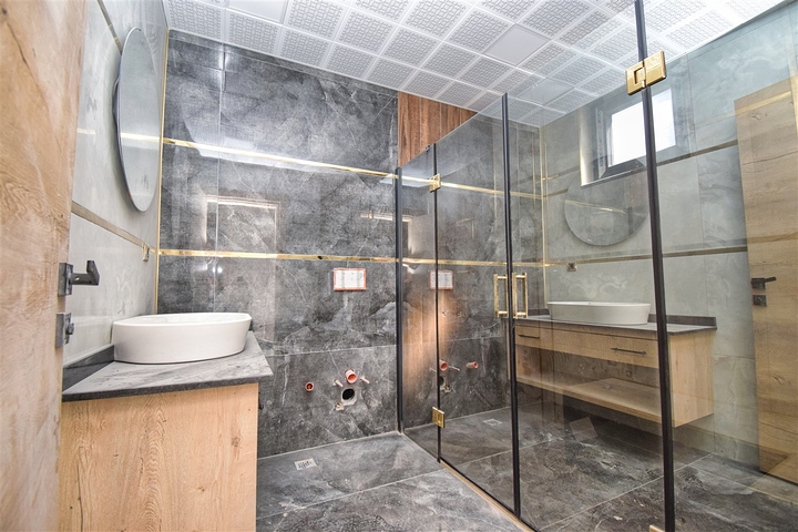 5+1 villa in Doshemealti - Antalya area 