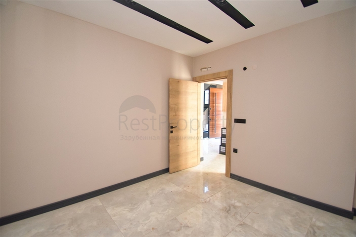 5+1 villa in Doshemealti - Antalya area 