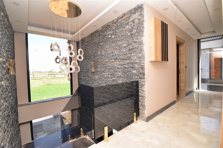 5+1 villa in Doshemealti - Antalya area 