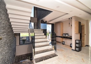 5+1 villa in Doshemealti - Antalya area 