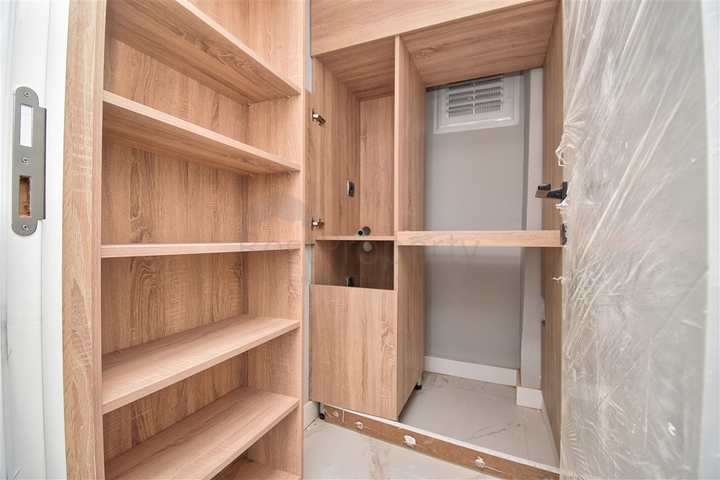 3+1 apartment in Altinkum - Antalya neighborhood 