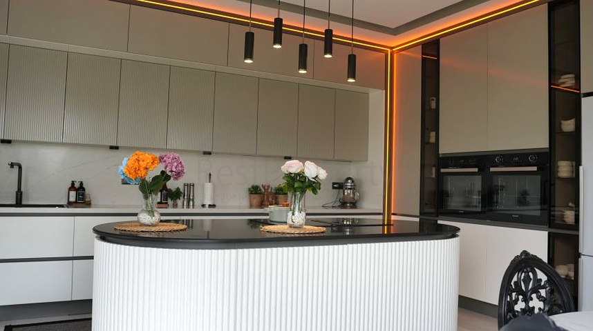 5+1 villa in Doshemealti - Antalya area 