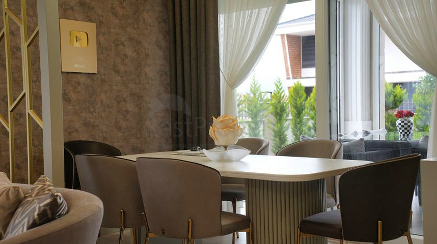 5+1 villa in Doshemealti - Antalya area 