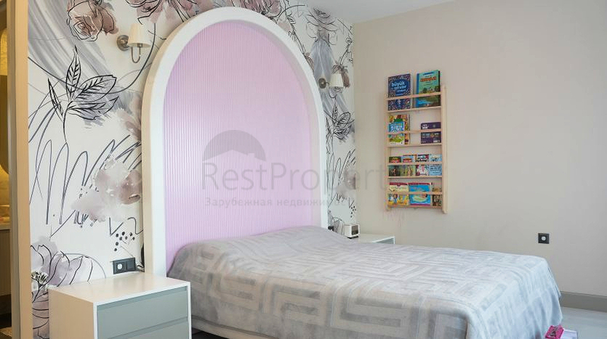 5+1 villa in Doshemealti - Antalya area 