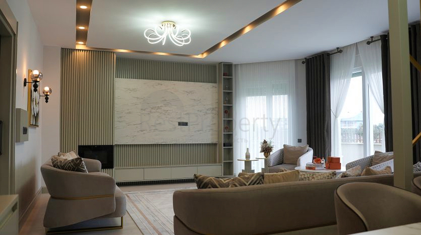 5+1 villa in Doshemealti - Antalya area 