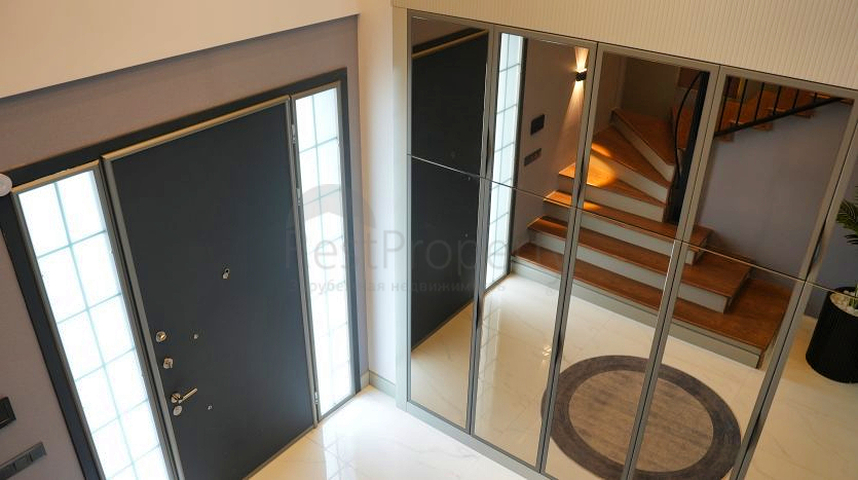 5+1 villa in Doshemealti - Antalya area 