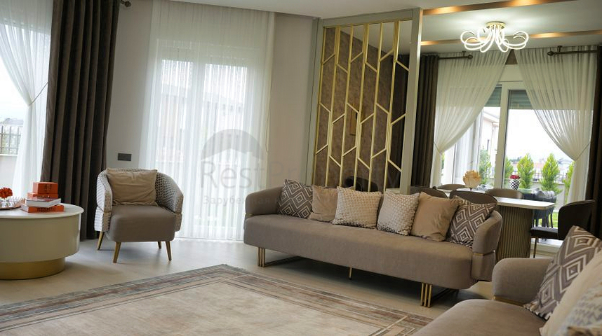 5+1 villa in Doshemealti - Antalya area 