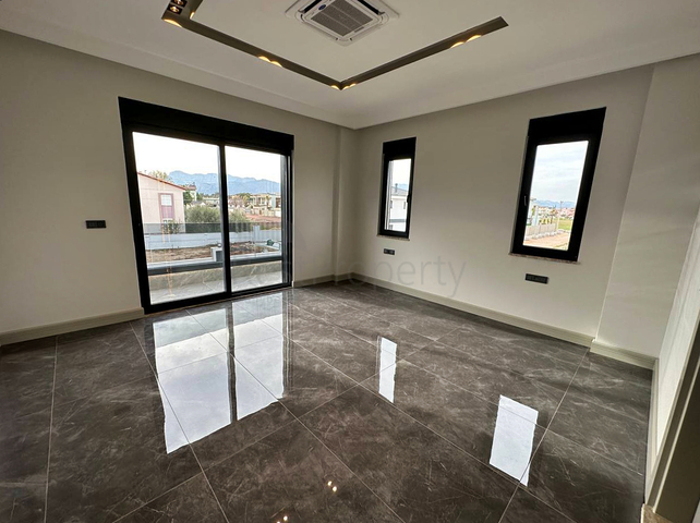 5+1 villa in Doshemealti - Antalya area 