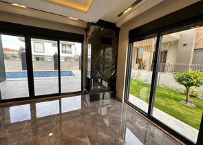 5+1 villa in Doshemealti - Antalya area 