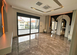5+1 villa in Doshemealti - Antalya area 