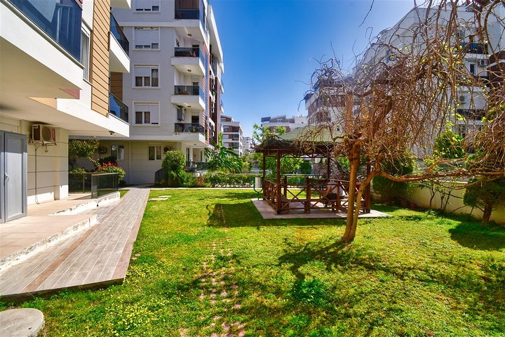 A 2+1 apartment in the Persimmon - Antalya neighborhood 