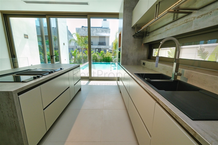 4+2 villa in Altinkale - Antalya neighborhood 