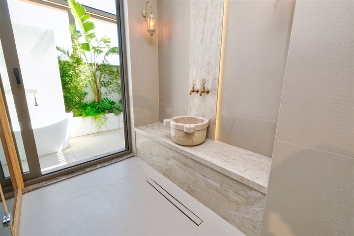 4+2 villa in Altinkale - Antalya neighborhood 