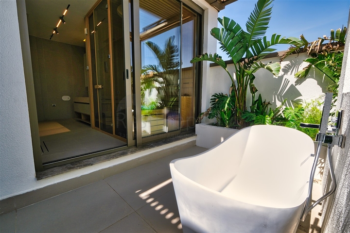 4+2 villa in Altinkale - Antalya neighborhood 