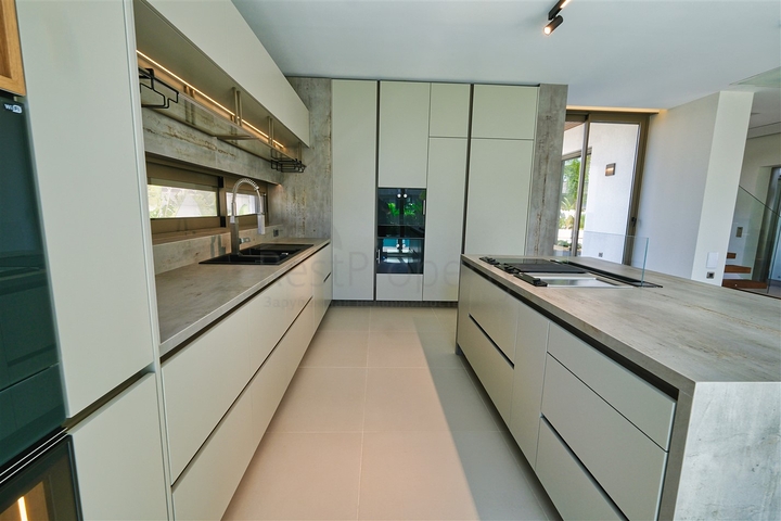 4+2 villa in Altinkale - Antalya neighborhood 