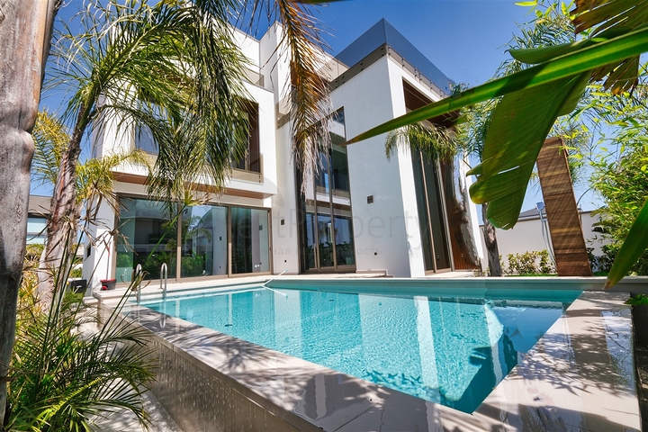 4+2 villa in Altinkale - Antalya neighborhood 