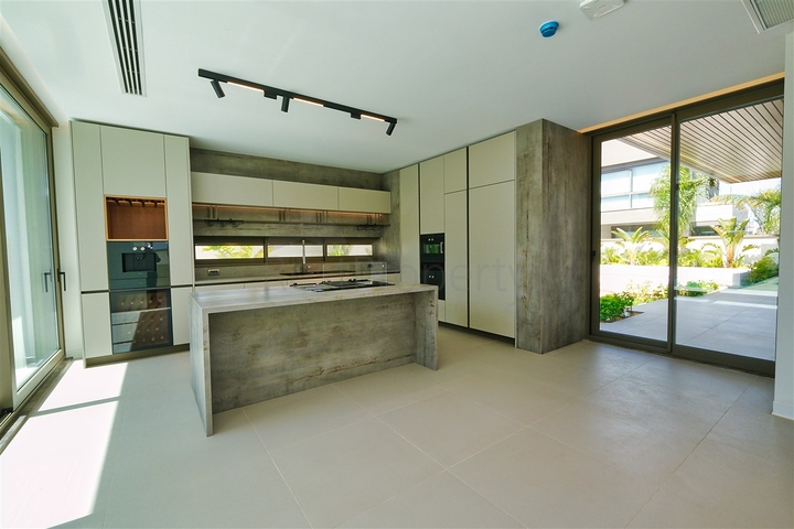 4+2 villa in Altinkale - Antalya neighborhood 