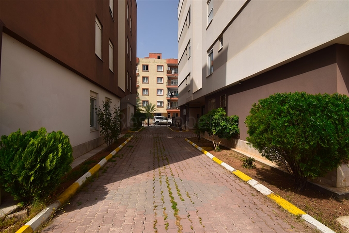 A 3+1 apartment in the Kyzyltoprak - Antalya neighborhood 
