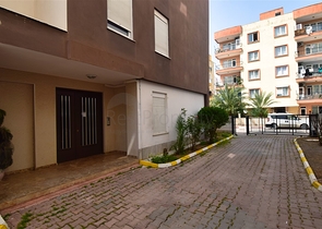 A 3+1 apartment in the Kyzyltoprak - Antalya neighborhood 
