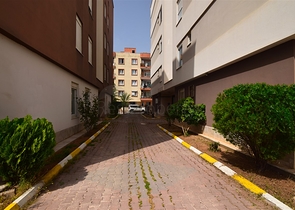 A 3+1 apartment in the Kyzyltoprak - Antalya neighborhood 