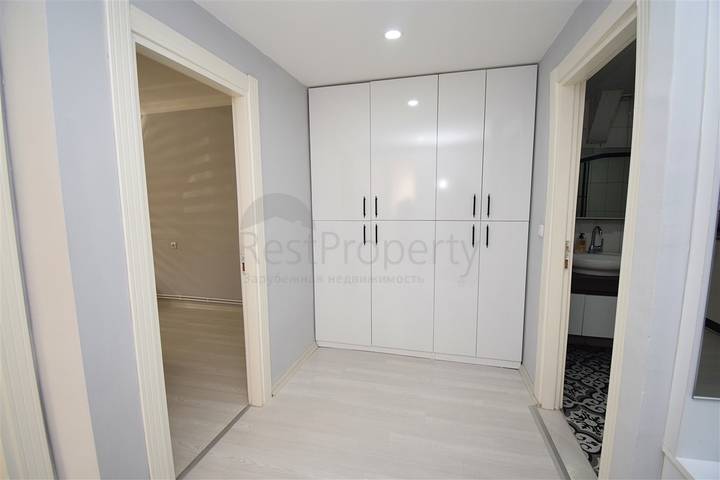 A 2+1 apartment in the Konuksever -Antalya neighborhood