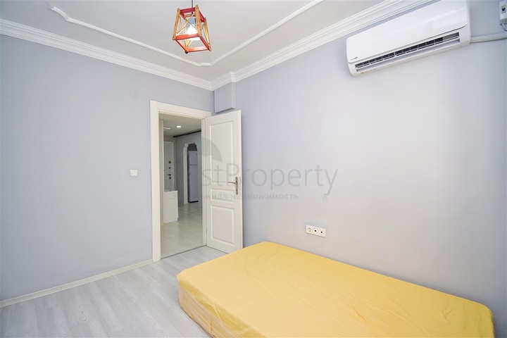 A 2+1 apartment in the Konuksever -Antalya neighborhood