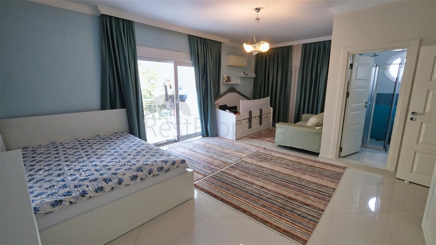 4+1 villa in Doshemealti - Antalya area 