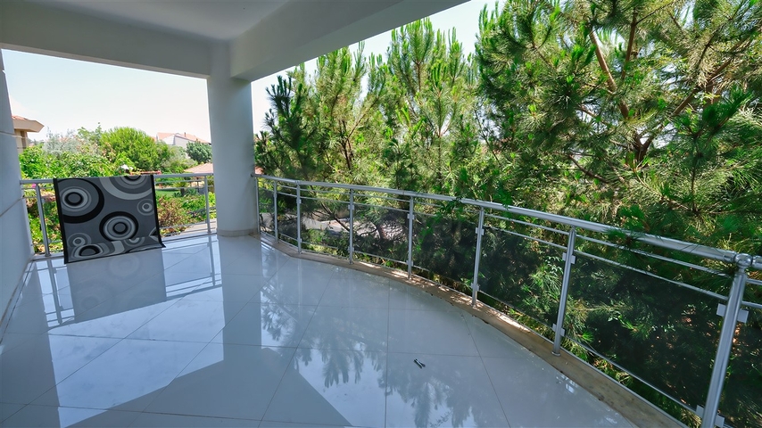 4+1 villa in Doshemealti - Antalya area 