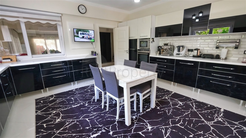 4+1 villa in Doshemealti - Antalya area 