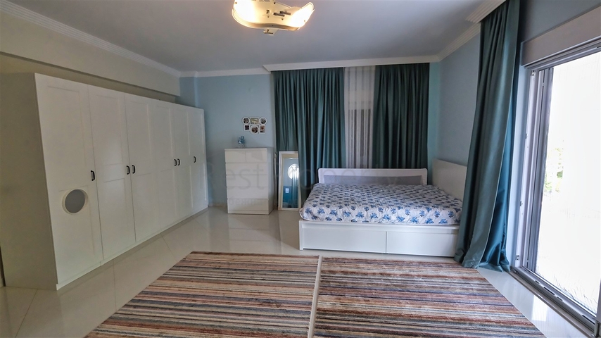 4+1 villa in Doshemealti - Antalya area 