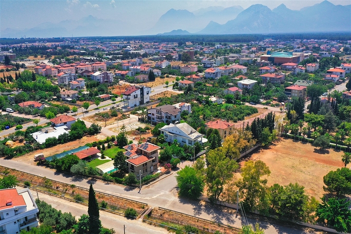 4+1 villa in Doshemealti - Antalya area 