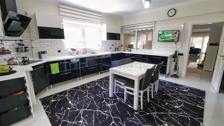 4+1 villa in Doshemealti - Antalya area 