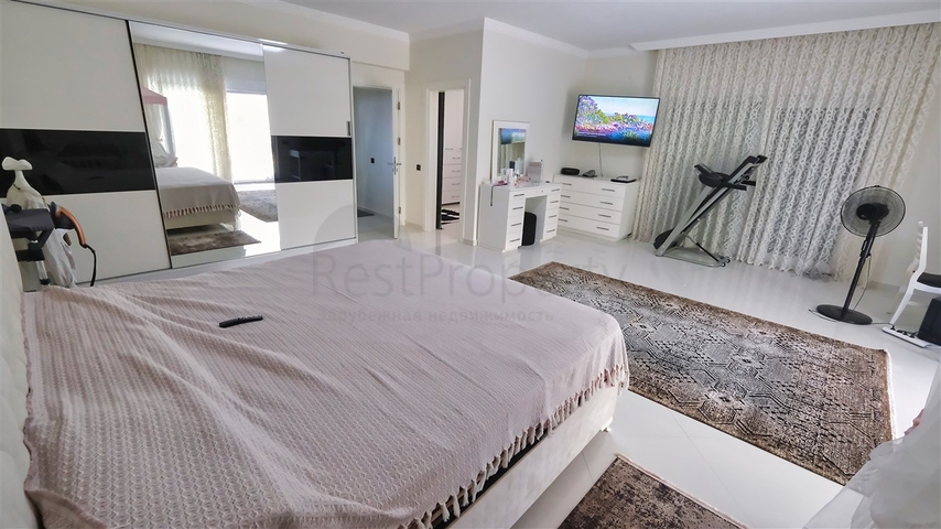 4+1 villa in Doshemealti - Antalya area 