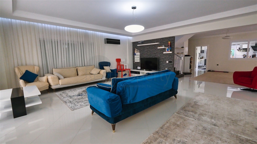4+1 villa in Doshemealti - Antalya area 