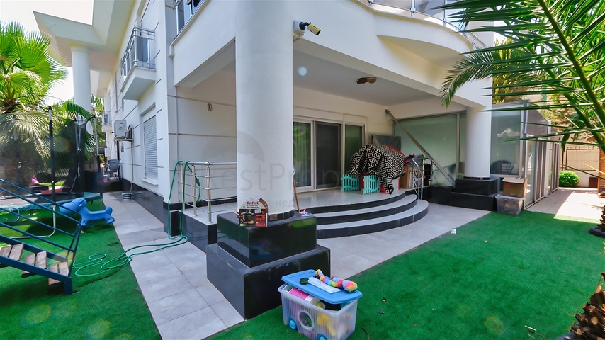 4+1 villa in Doshemealti - Antalya area 