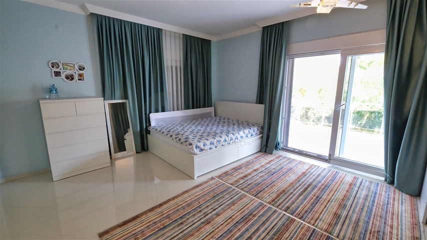 4+1 villa in Doshemealti - Antalya area 