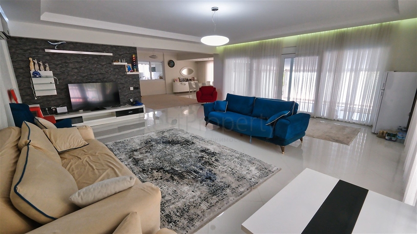 4+1 villa in Doshemealti - Antalya area 