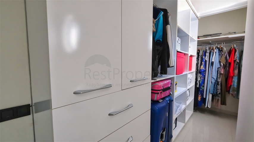 4+1 villa in Doshemealti - Antalya area 