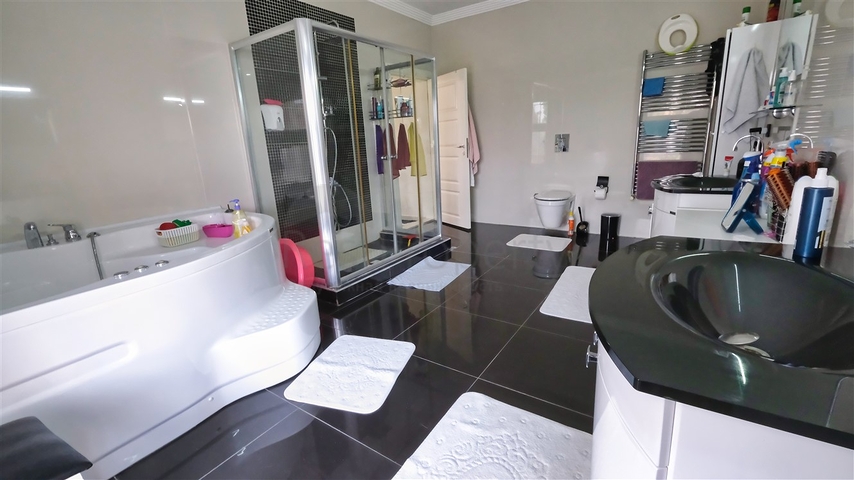 4+1 villa in Doshemealti - Antalya area 