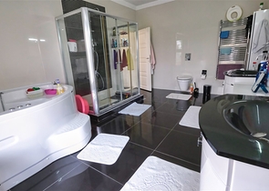 4+1 villa in Doshemealti - Antalya area 