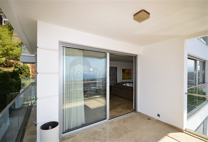 Luxury apartment with view characteristics on the Alanya coast