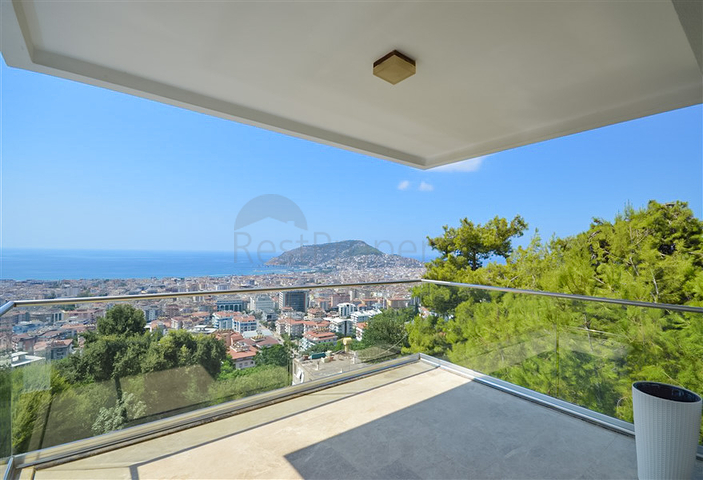 Luxury apartment with view characteristics on the Alanya coast