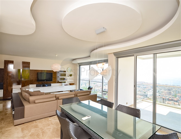 Luxury apartment with view characteristics on the Alanya coast