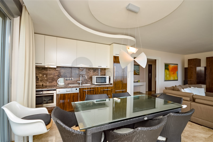 Luxury apartment with view characteristics on the Alanya coast