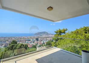 Luxury apartment with view characteristics on the Alanya coast