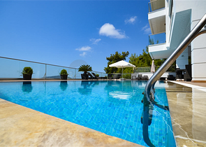 Luxury apartment with view characteristics on the Alanya coast