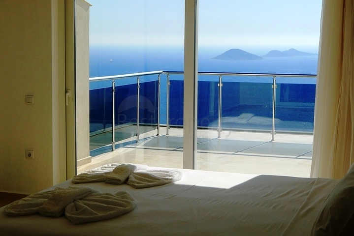 5 bedroom villa in the resort town of Kas