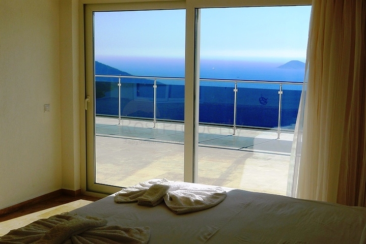 5 bedroom villa in the resort town of Kas