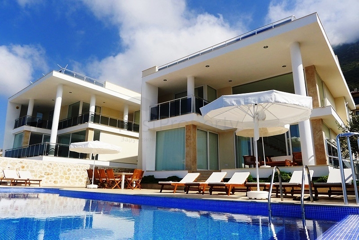 5 bedroom villa in the resort town of Kas