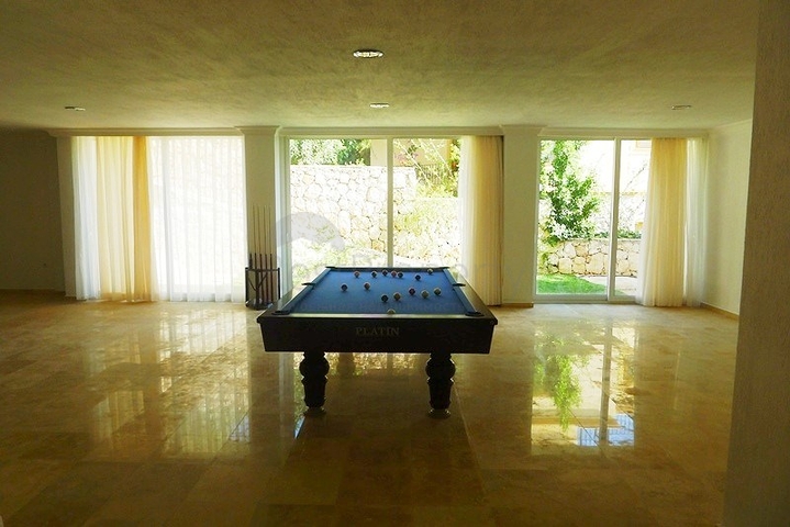 5 bedroom villa in the resort town of Kas
